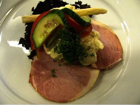 Skinke med kartoffelsalat